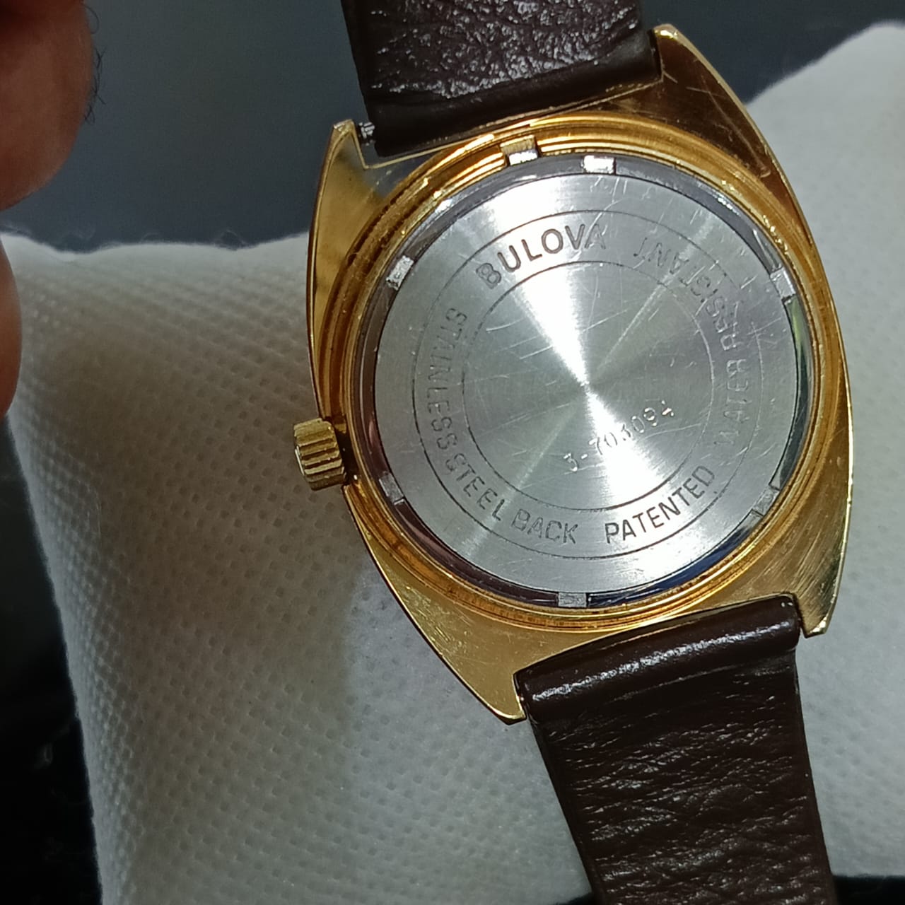 Montre bulova accvtron elctro-mécanique