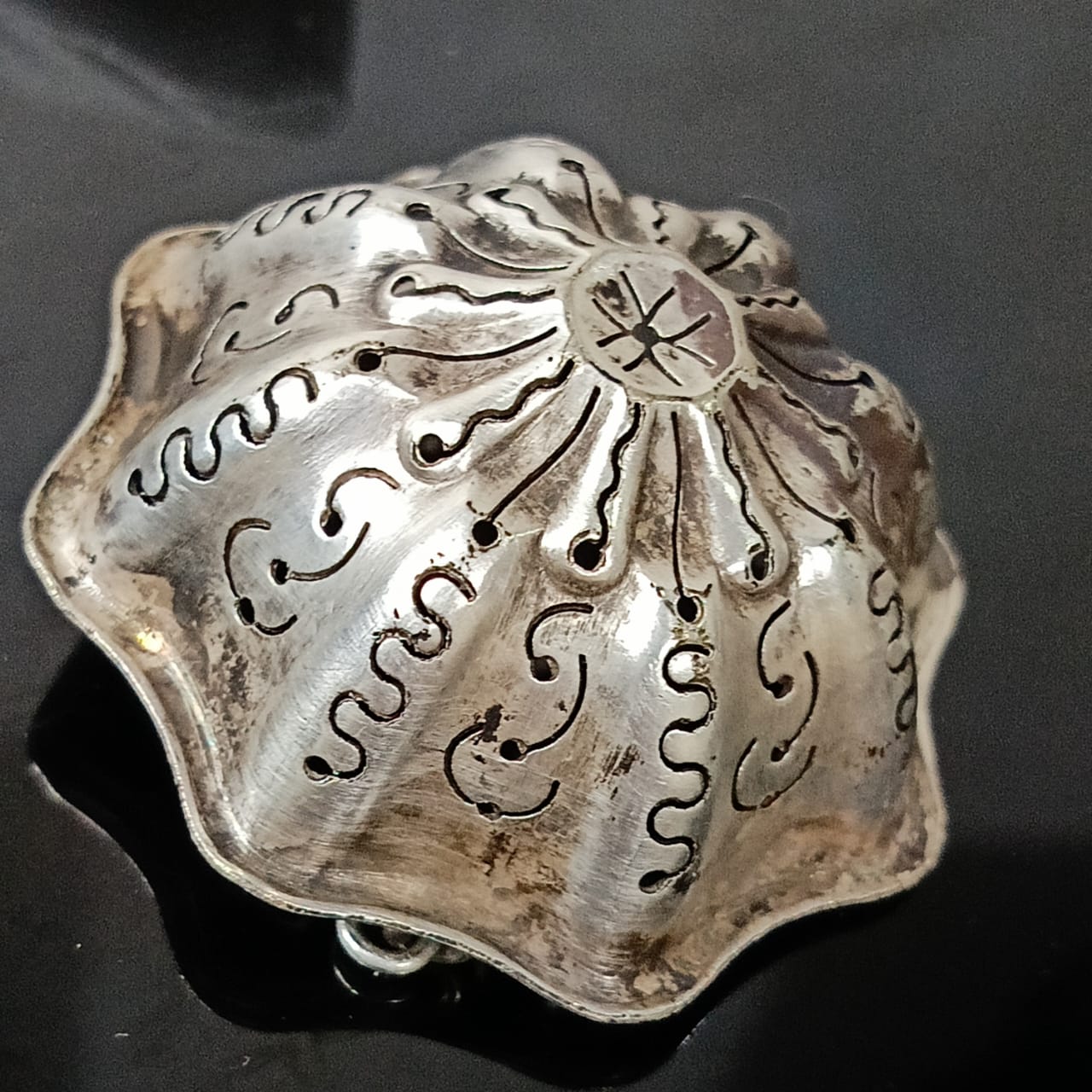 تحفة ديكور مغلفة بالفضة