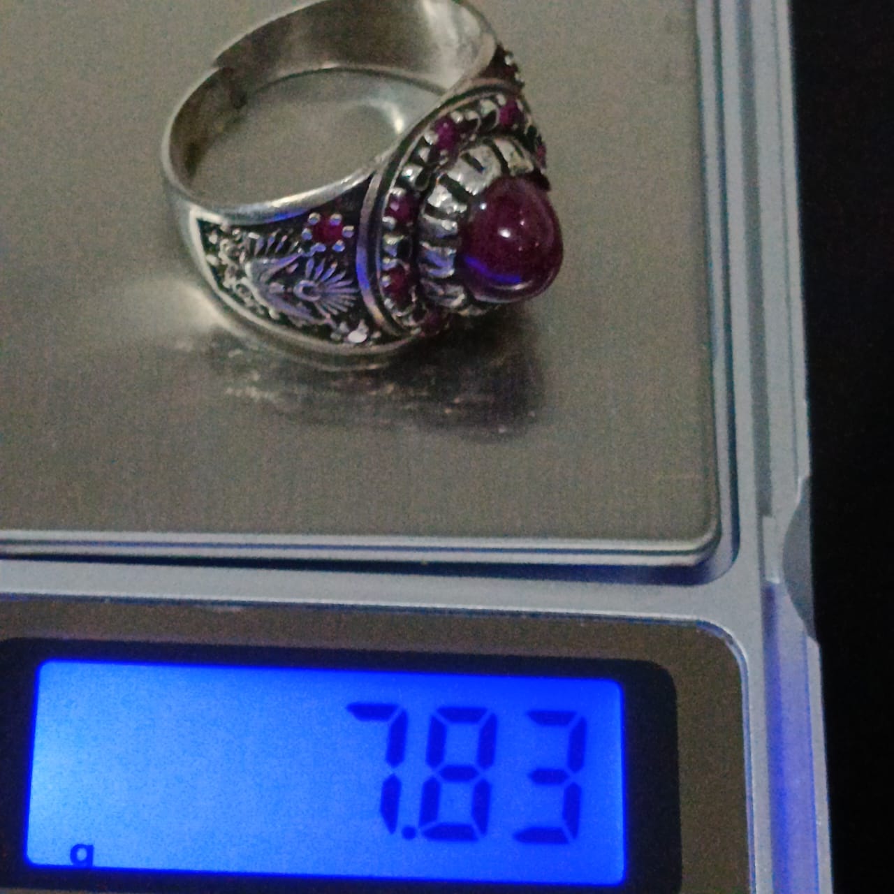 خاتم فضة أمريكي تخفة بحجر ياقوت