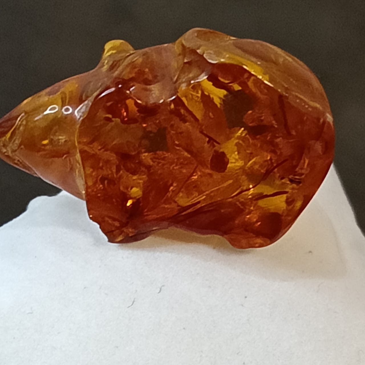 تحفة من كهرمان فواح طبيعي