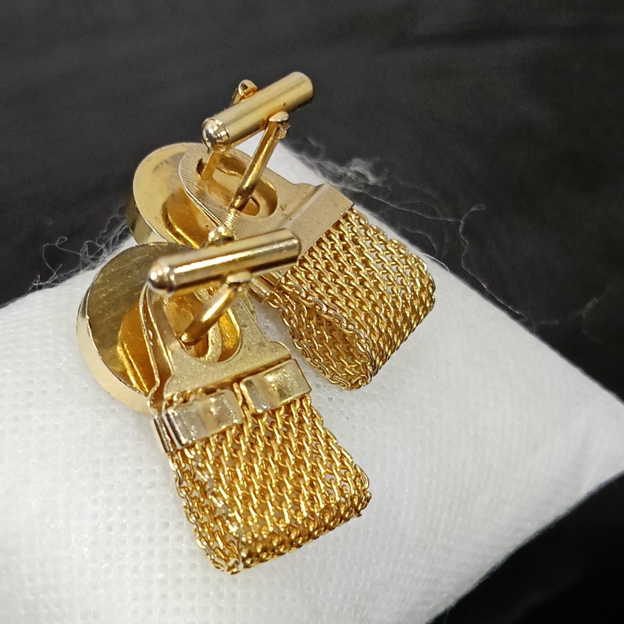 قفل قميص بلاكي فرنسي