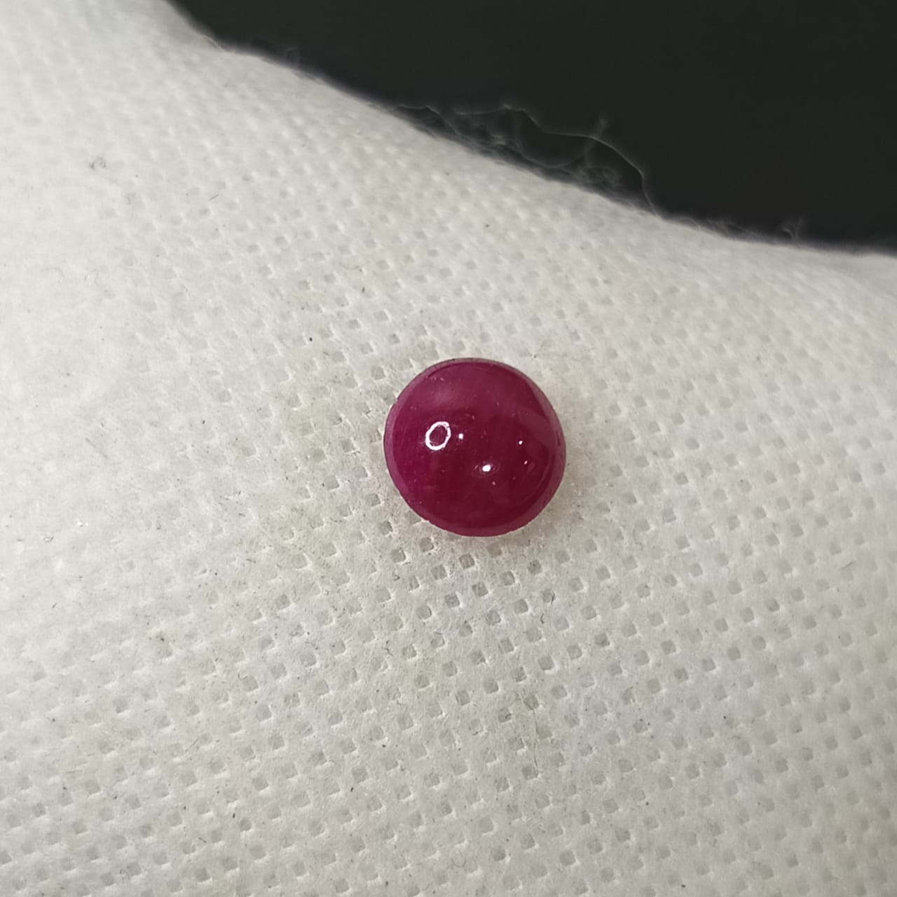 حجر ياقوت طبيعي