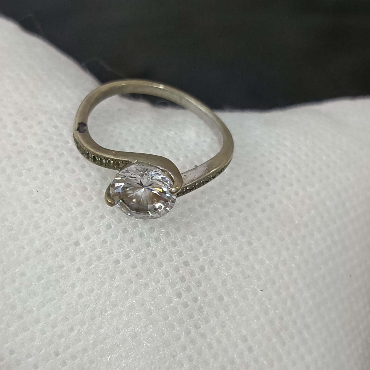 خاتم بلاكي أبيض