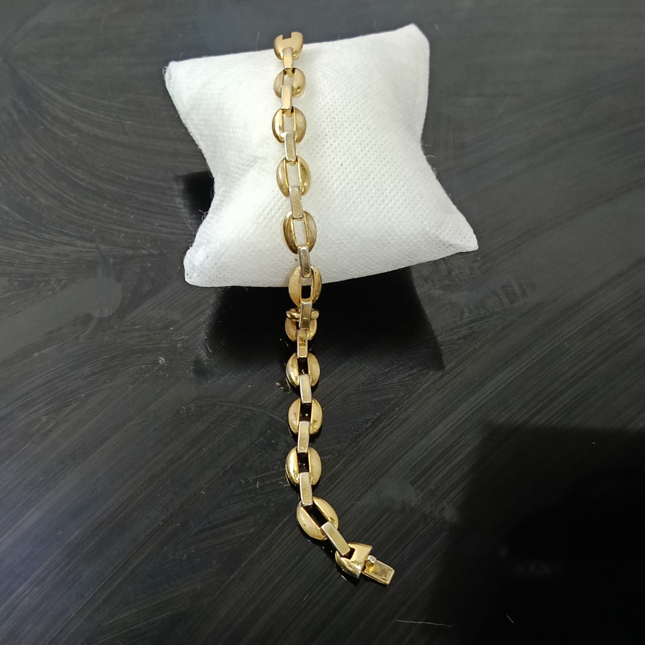 سوار نسائي بلاكي