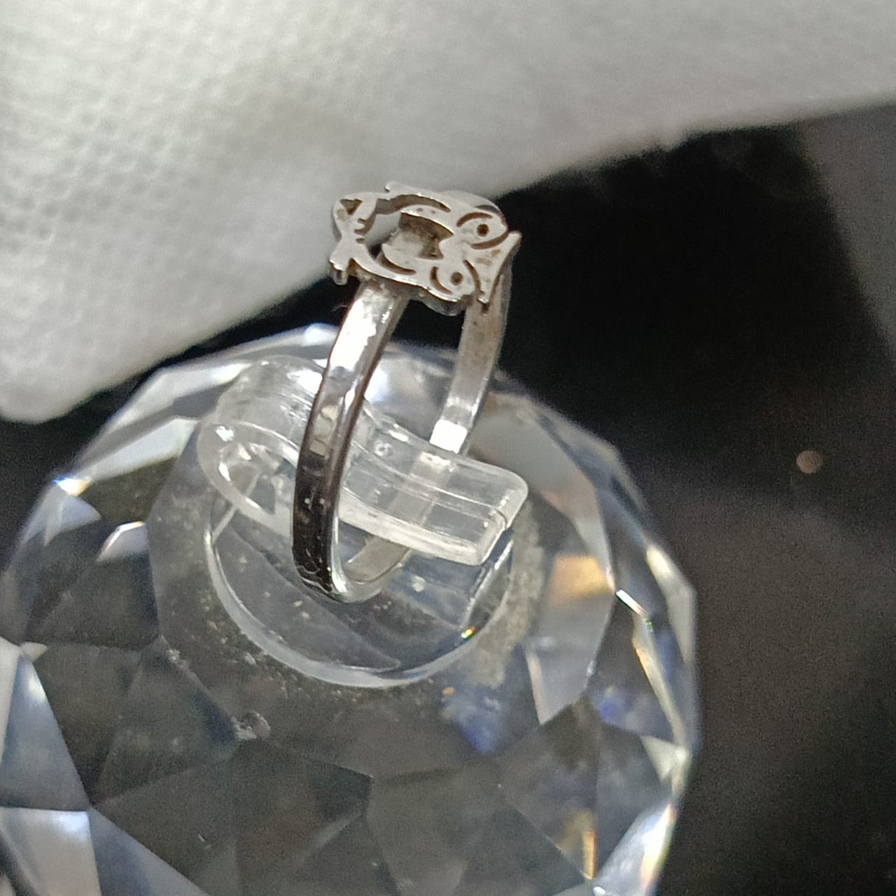 خاتم بلاكي أبيض