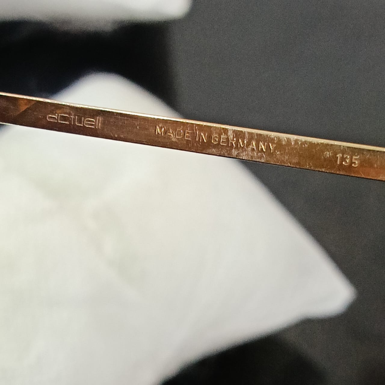 Cadre du lunette vintage plaqué or