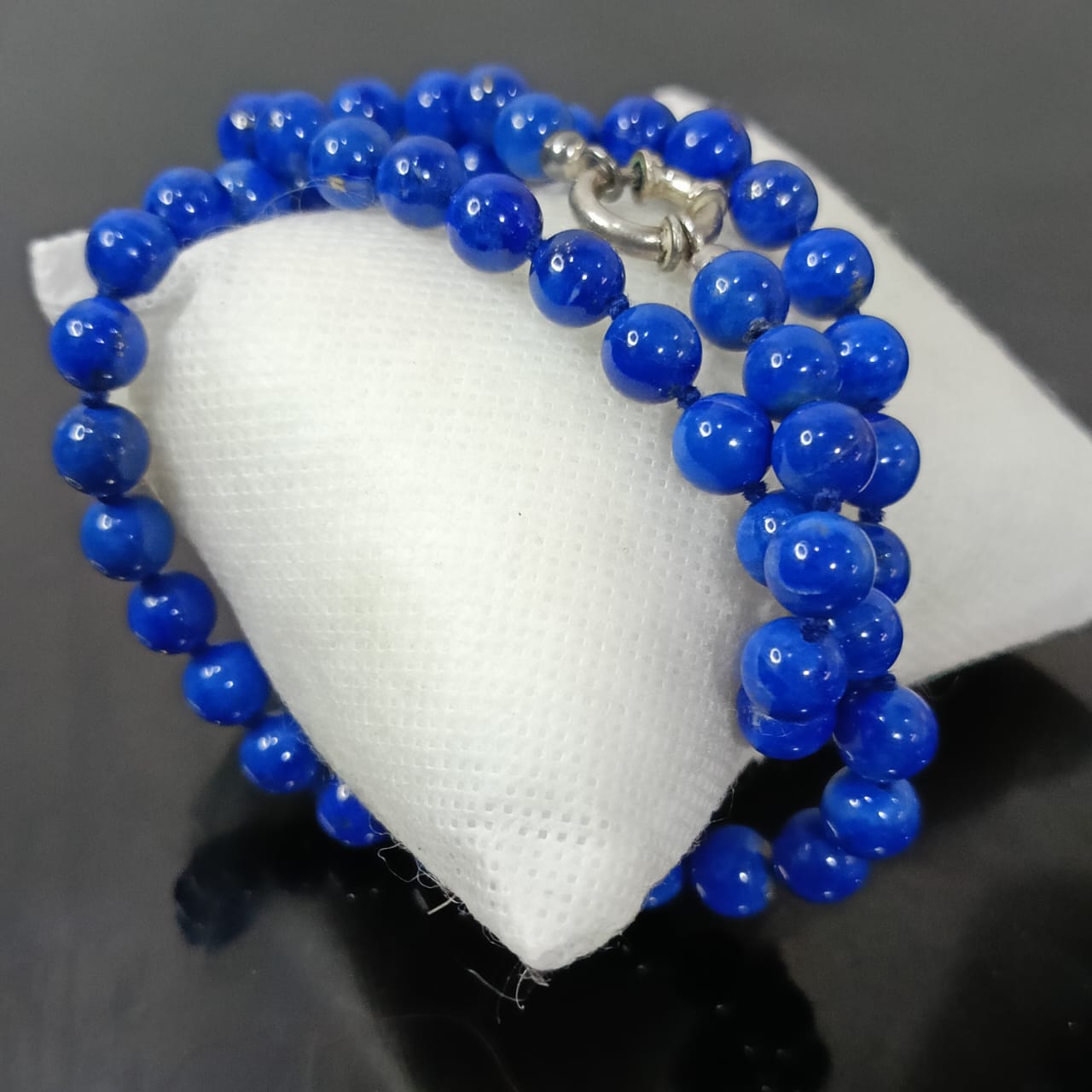 عقد تحفة بحجر لازورد طبيعي وقفل فضة