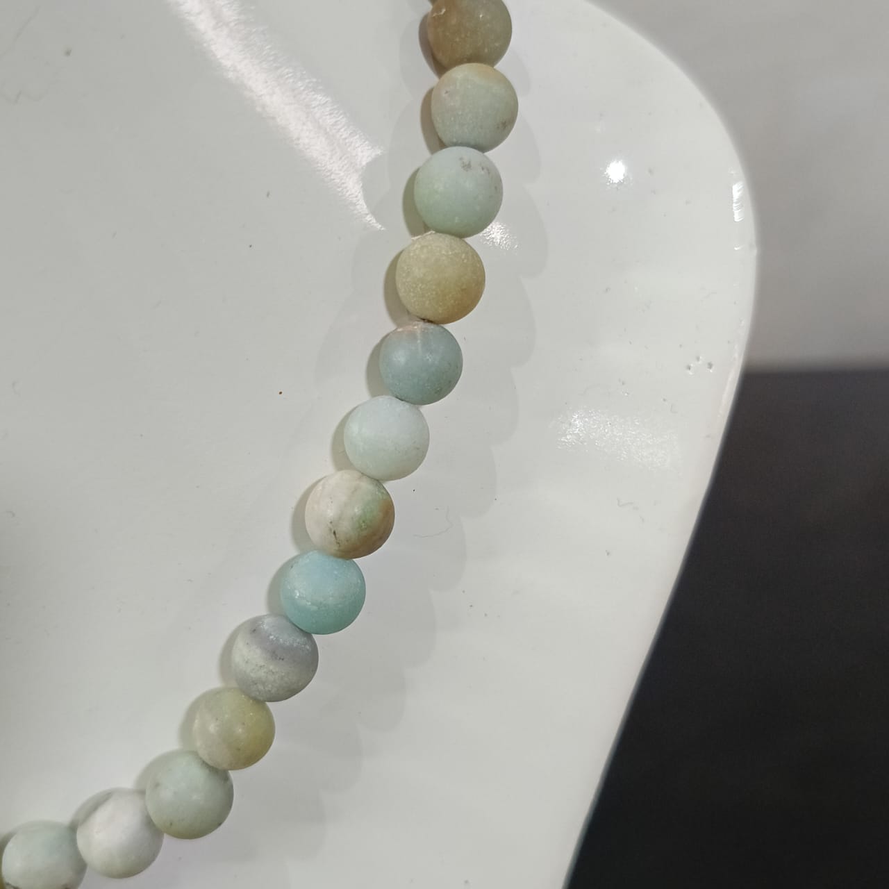 عقد تحفة بحجر عقيق طبيعي وقفل فضة