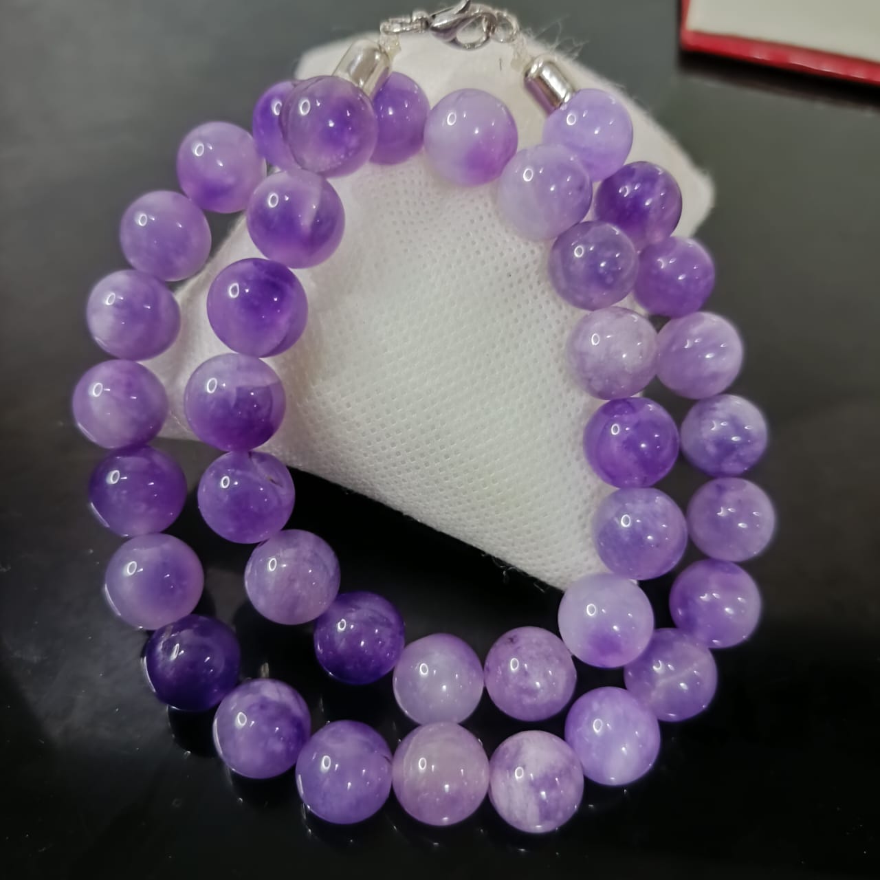 عقد تحفة بحجر امتيست طبيعي