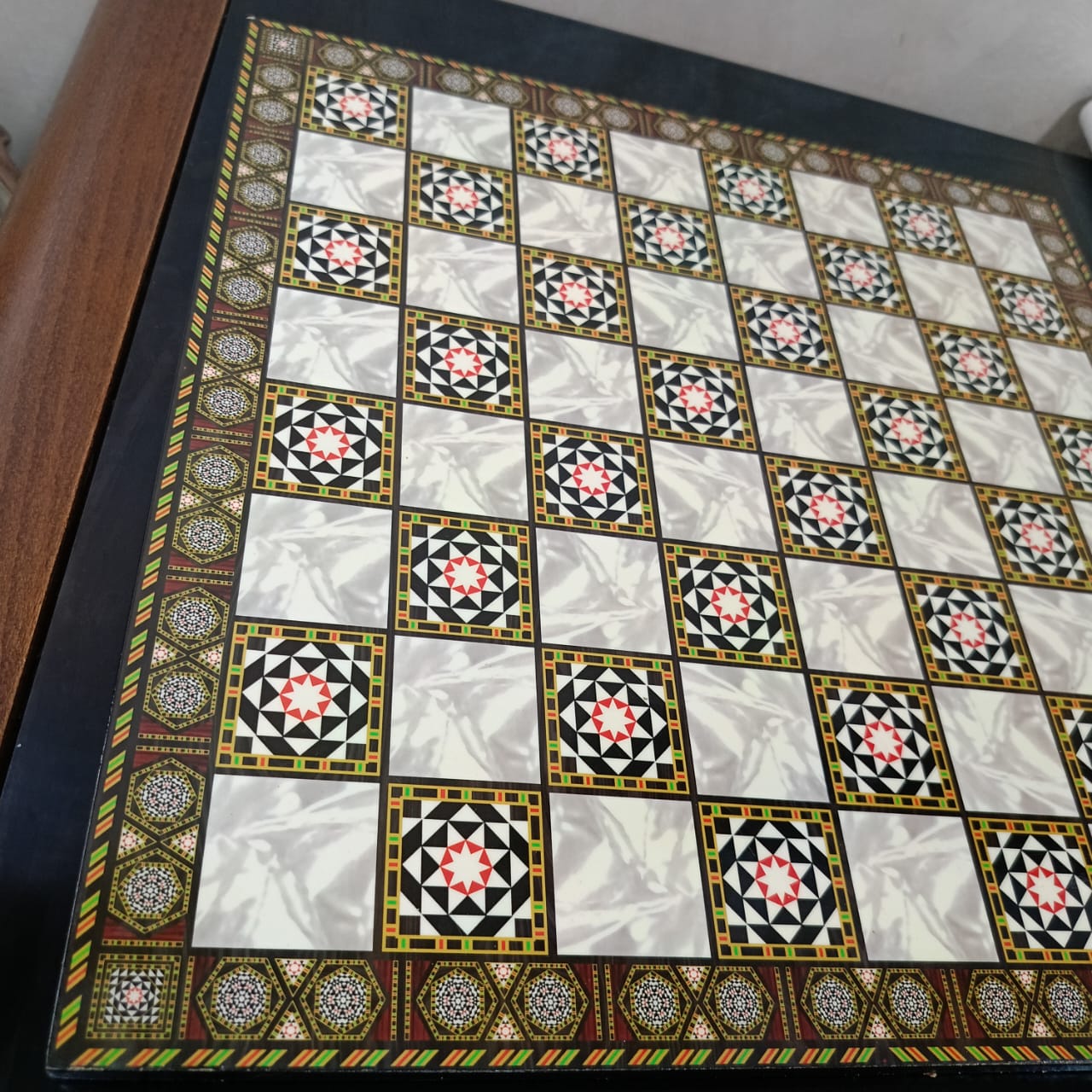 لوح شطرنج تحفة