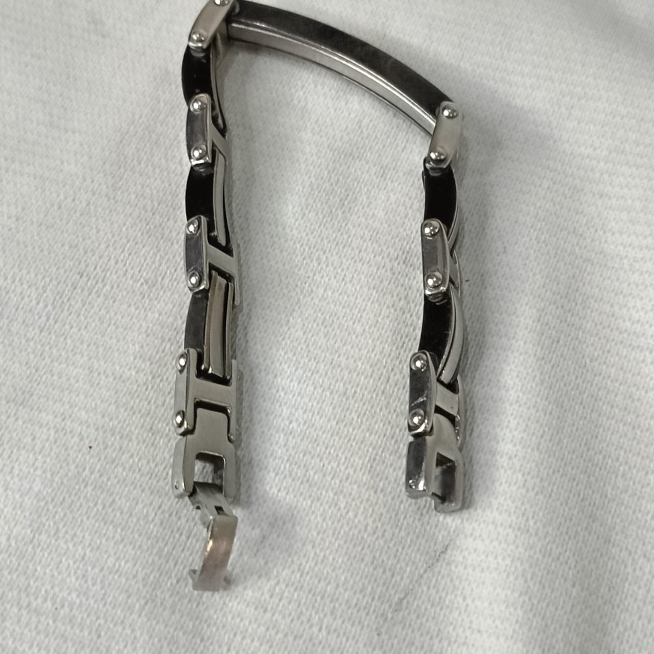 سوار معدني تحفة