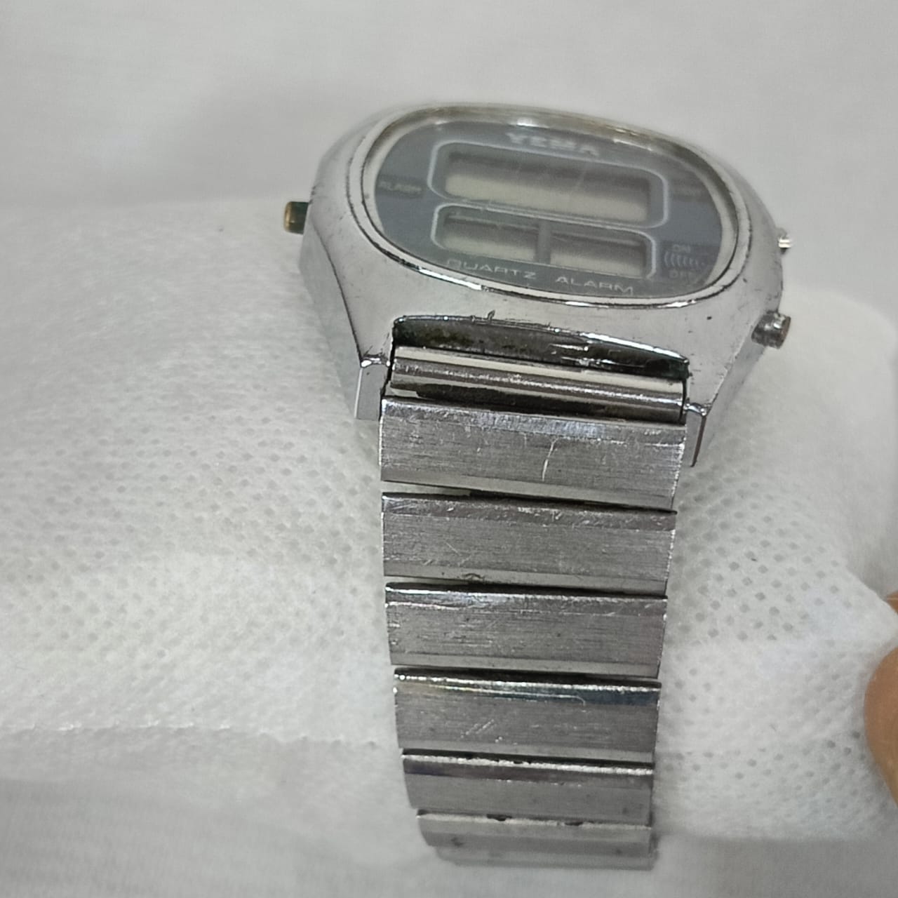 Montre yema analogique montre acier inoxydable vintage original