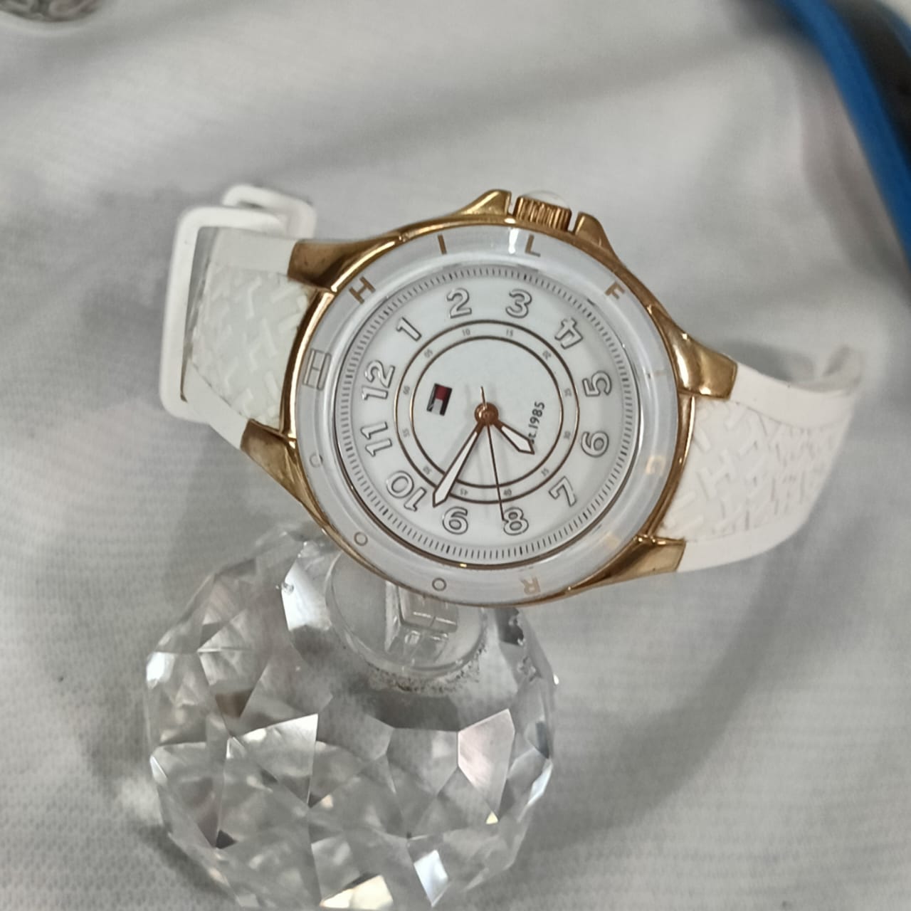 Montre tomi original Quartz femme neuf.