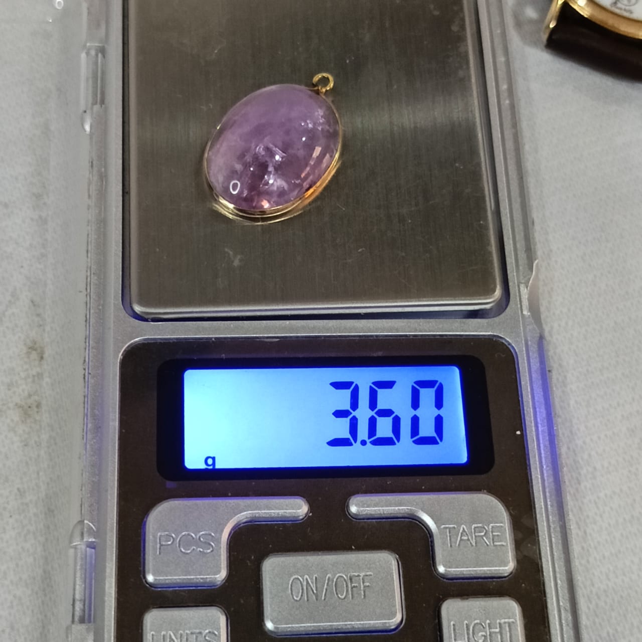 قلادة بحجر أمتيست طبيعي سعر 8500