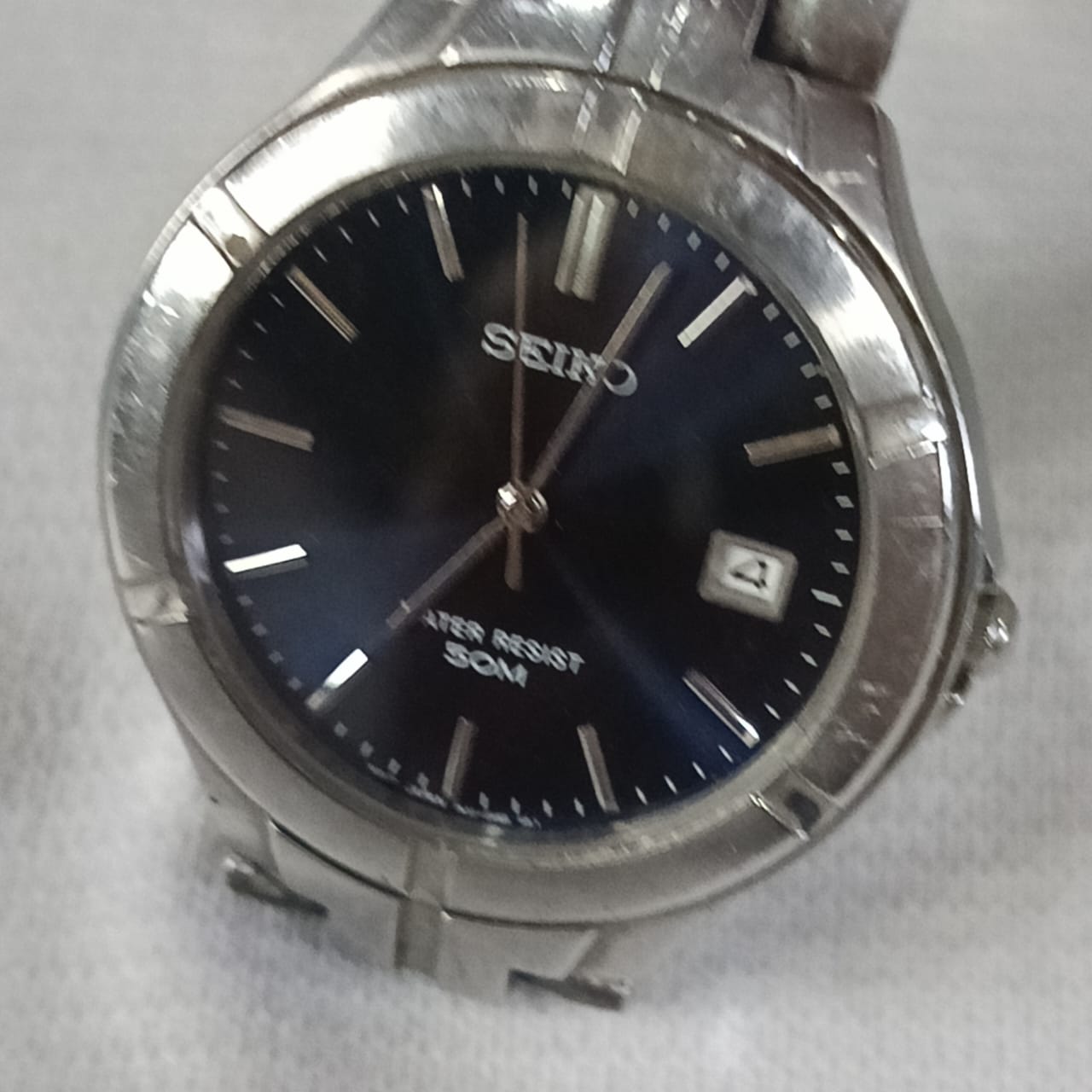 Montre Seiko extra plat Quartz acier inoxydable