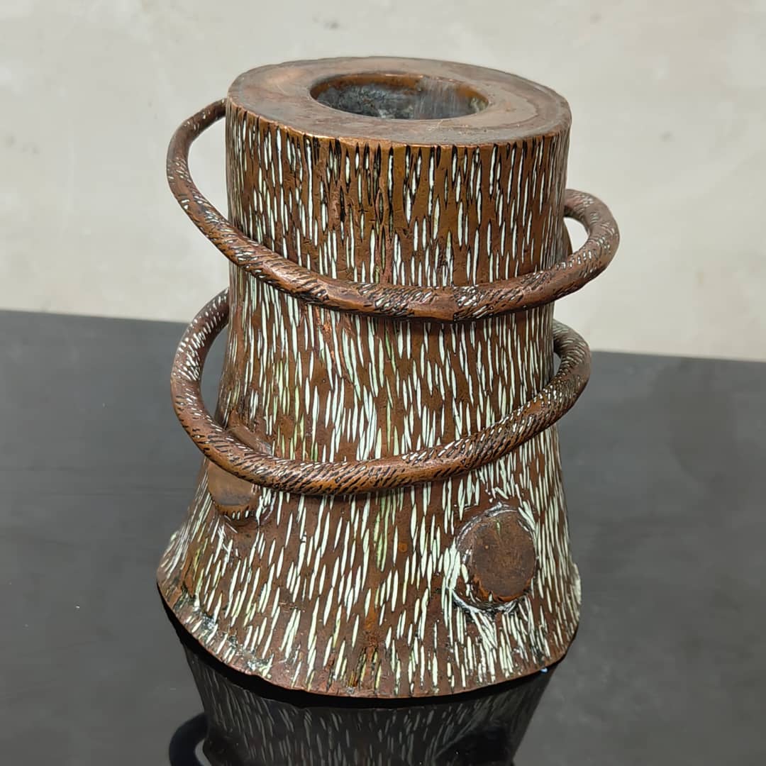 Ancien pogoire en bronze rare
13/10cm