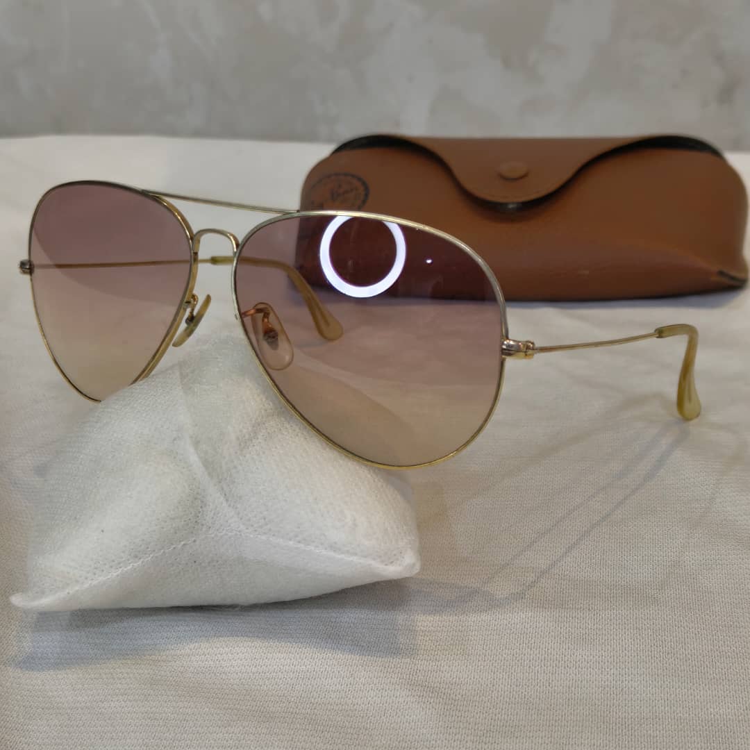 Lunette ray ben usa bl 4cison dégradé or /10k
T62
Prix 55000