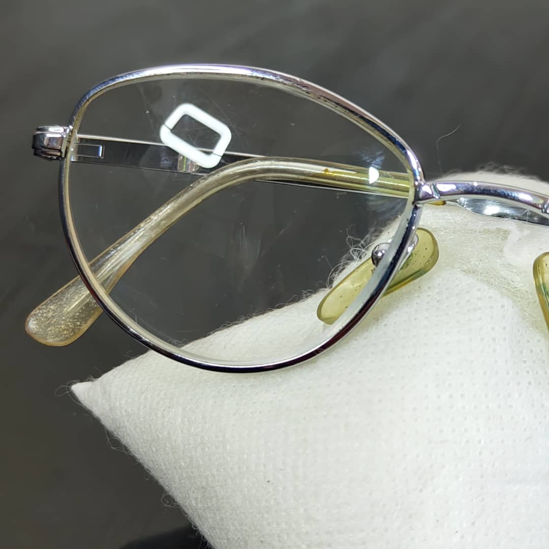 Cadre du lunette femme original
50/17
Prix 5500