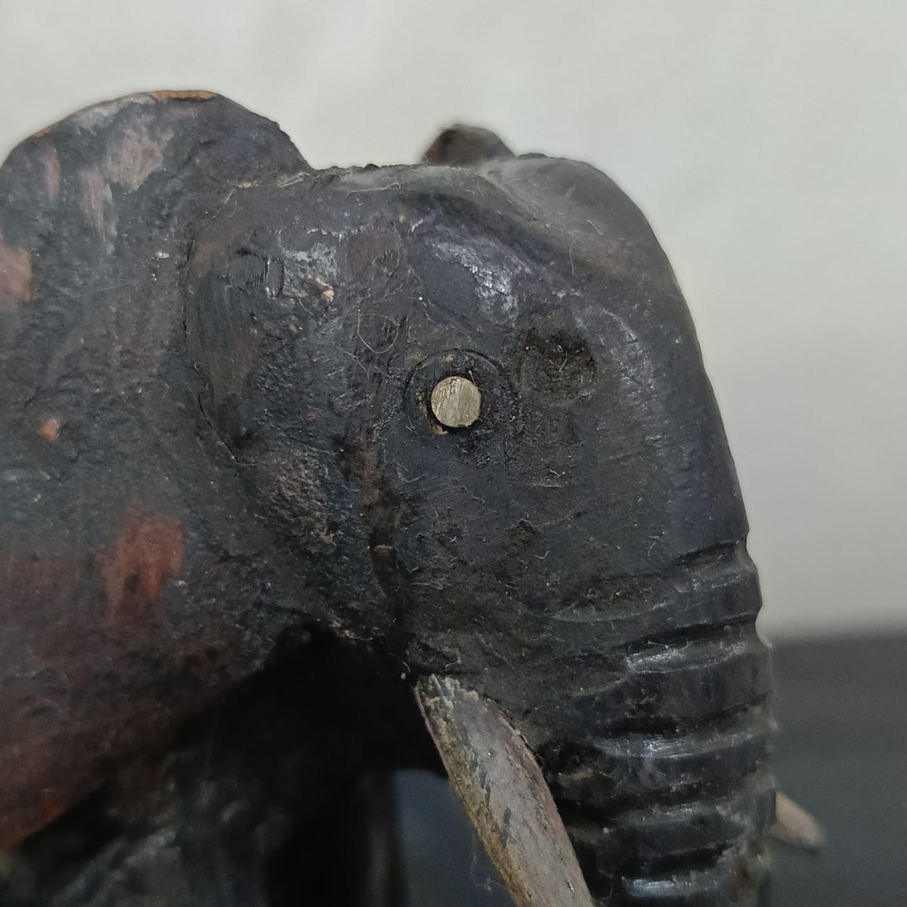 تحفة نادرة قديمة بعينين من حجر ماس ديكور