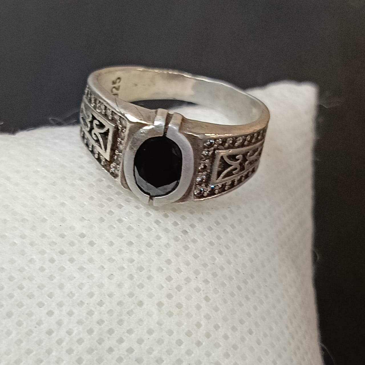 خاتم فضة بحجر عقيق أسود
