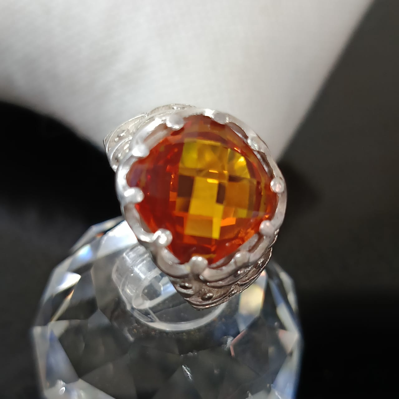 خاتم فضة تحفة بحجر سفير البرتقالي