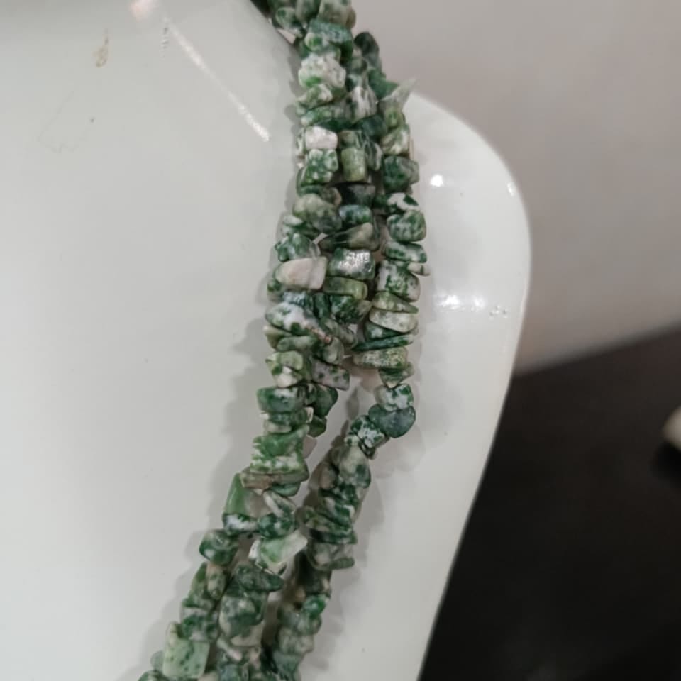 عقد ثلاثي تحفة بحجر عقيق مزكرش طبيعي