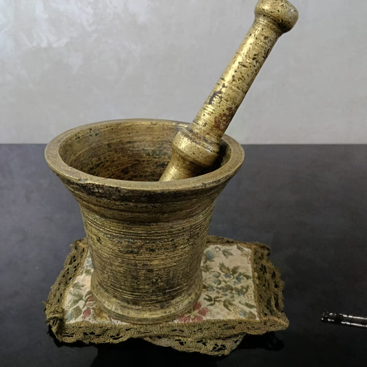 مهراز نحاس قديمة تحفة