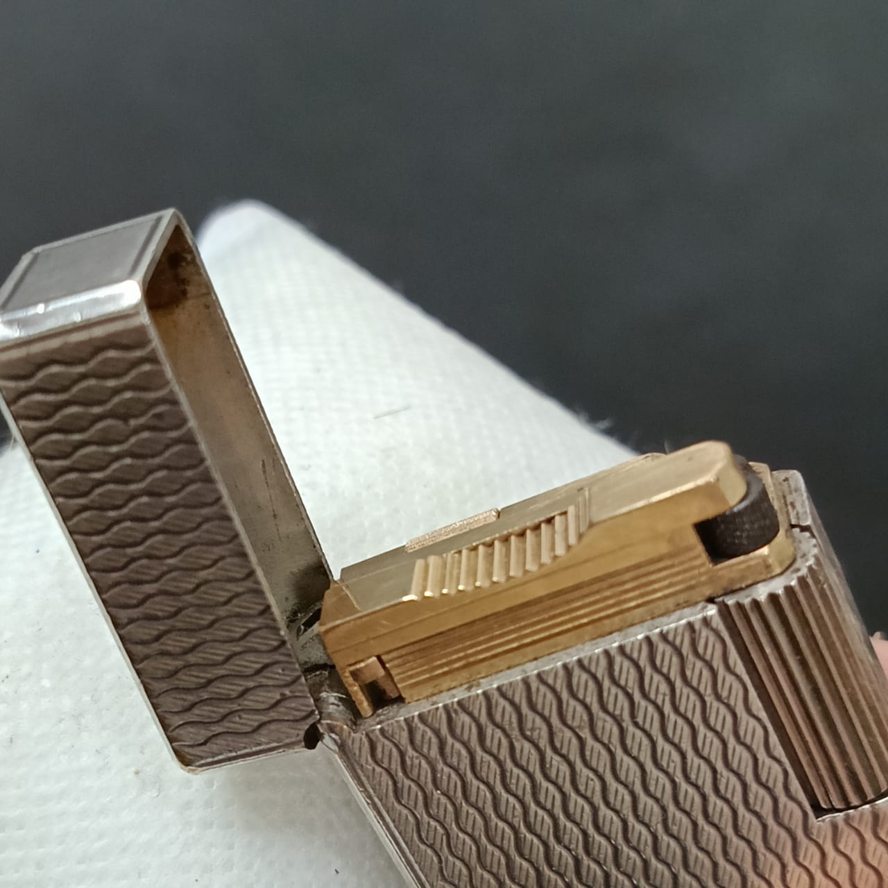 Briquet Dupont ergenté original