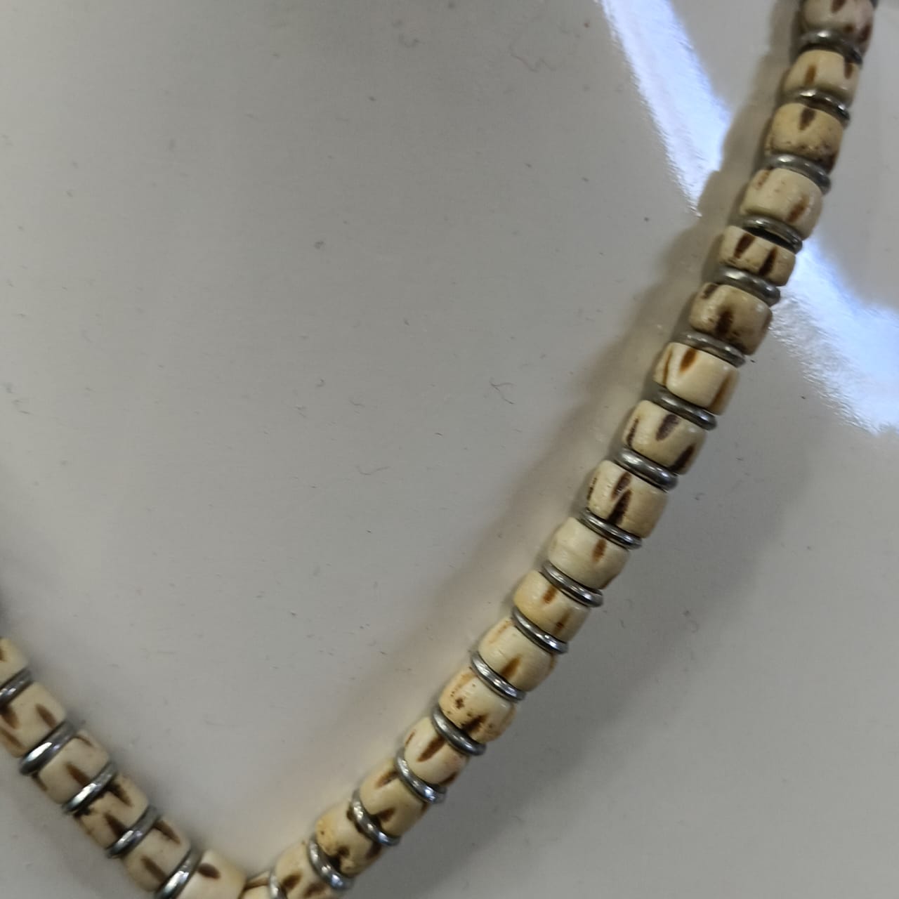 عقد أنتيك عااج