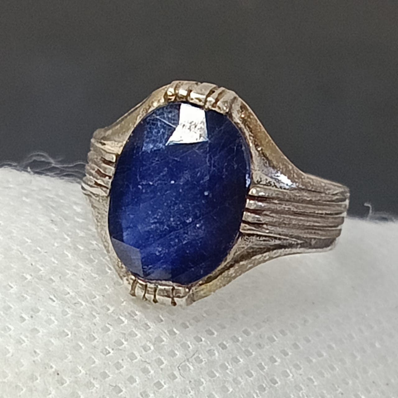 خاتم فضة بحجر سفير أزرق طبيعي