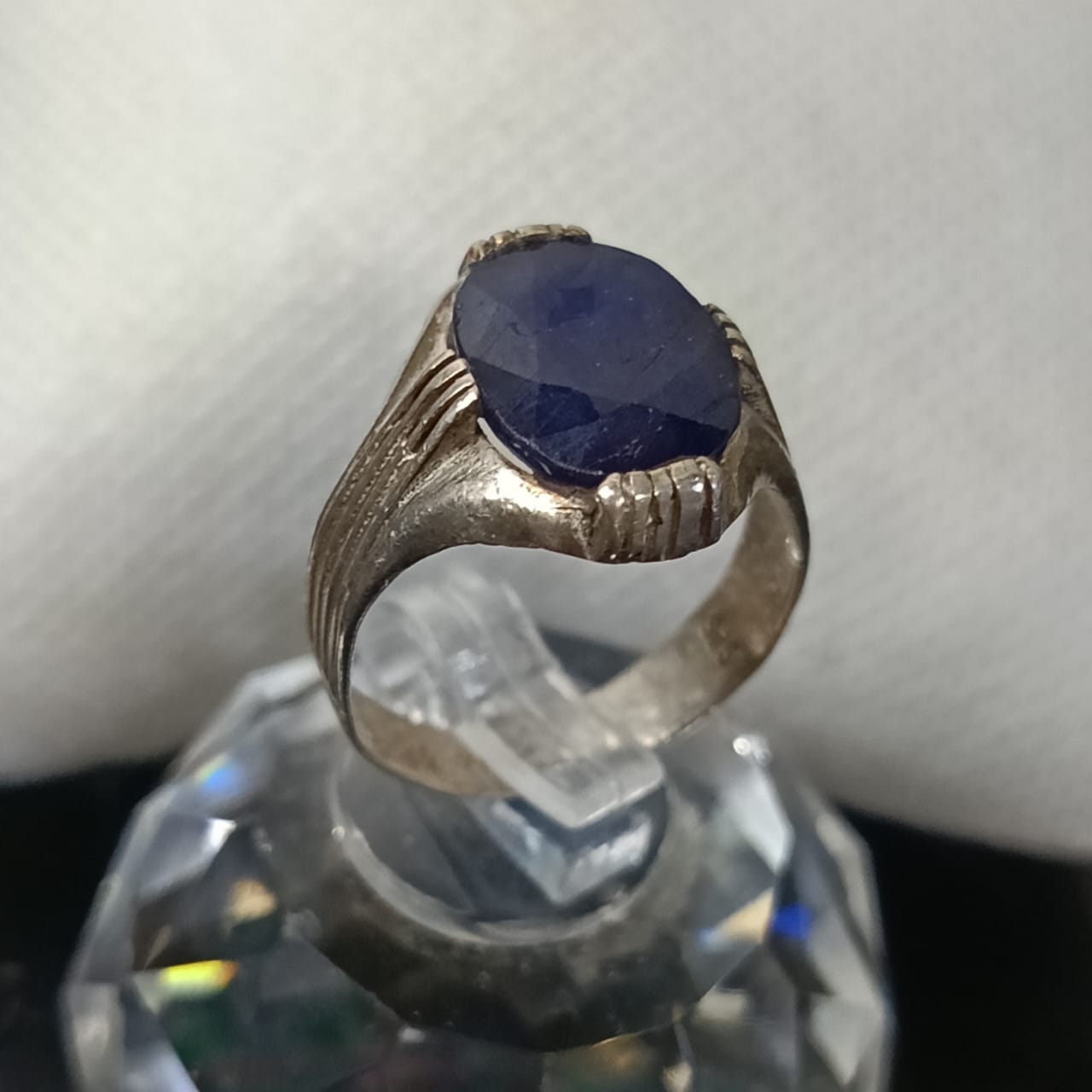 خاتم فضة بحجر سفير أزرق طبيعي