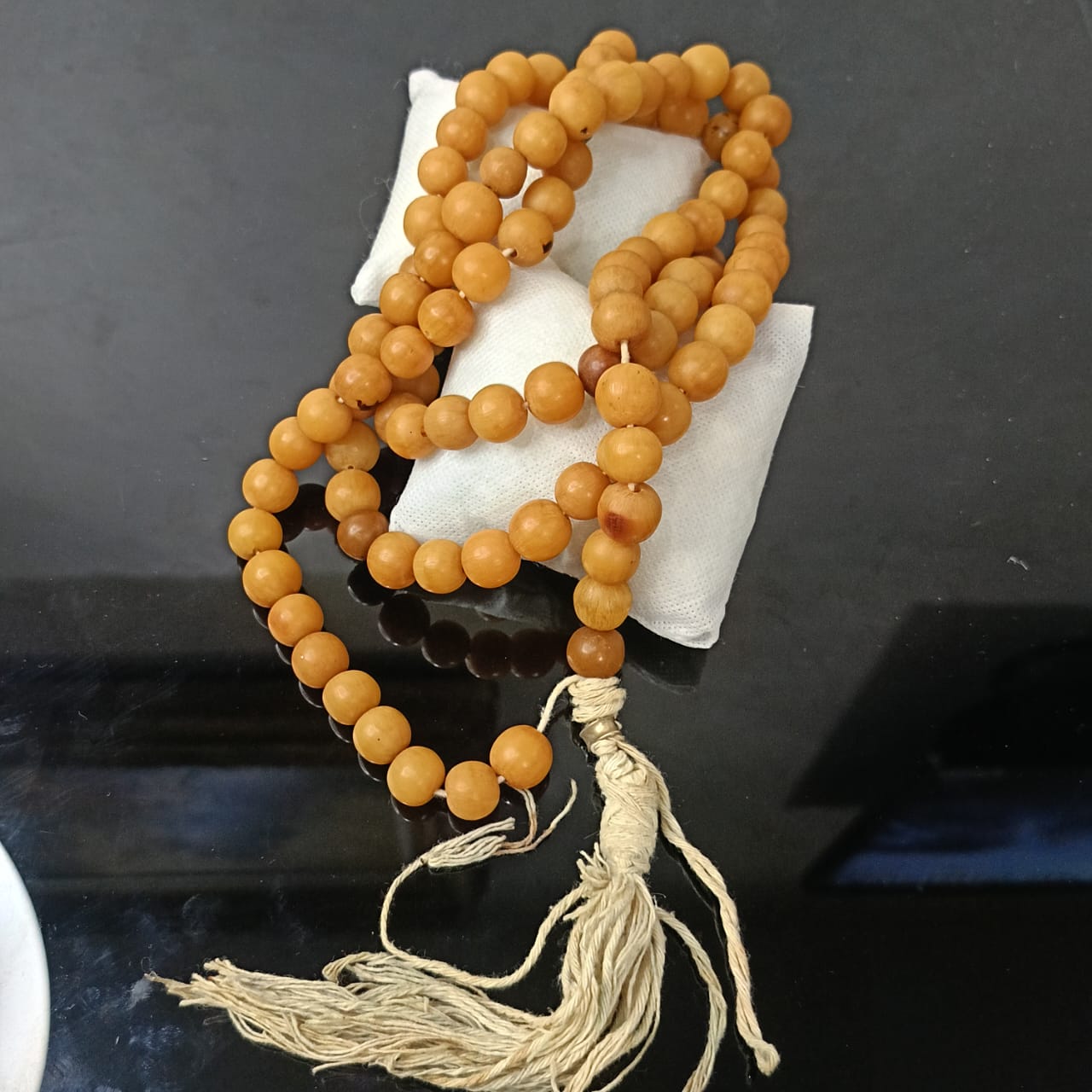 سبحة قديمة بالعوود الفواح