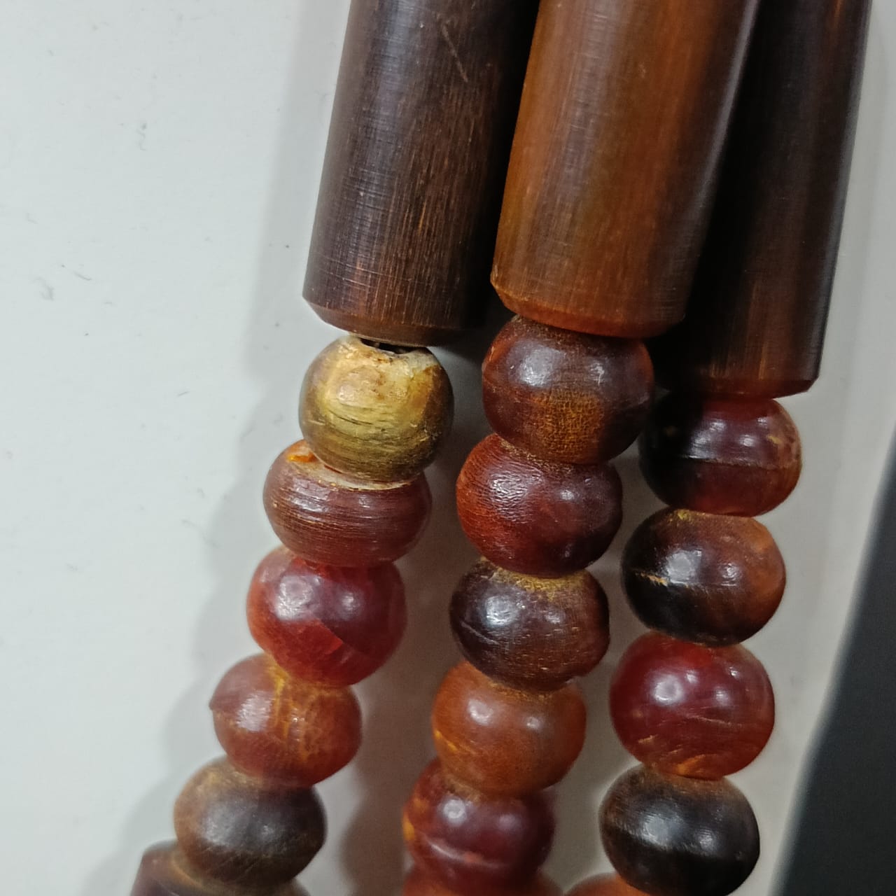 عقد تحفة نادر بعااج وحيد القرن خرتيت