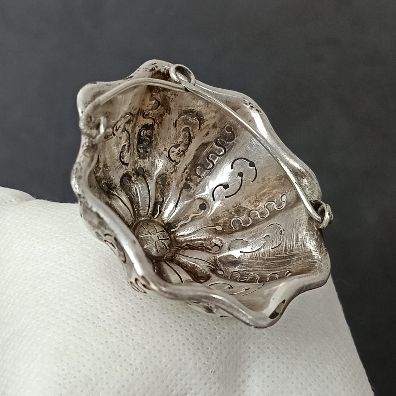 تحفة ديكور مغلفة بالفضة