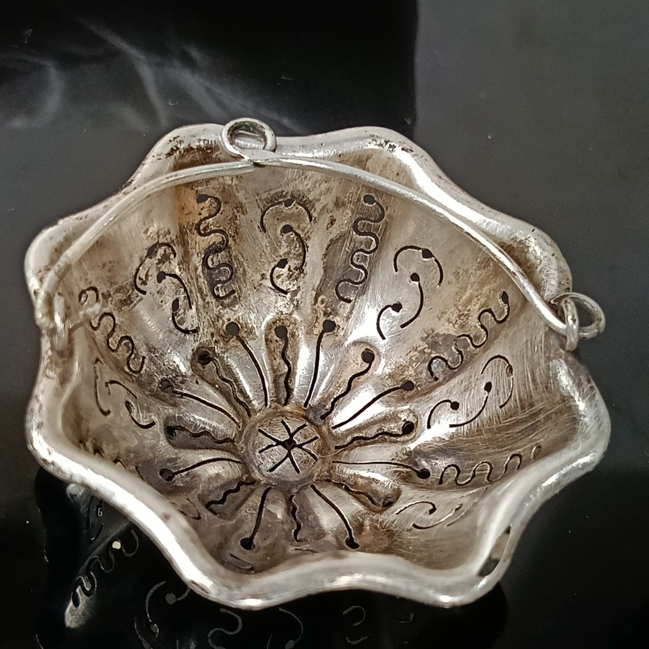 تحفة ديكور مغلفة بالفضة