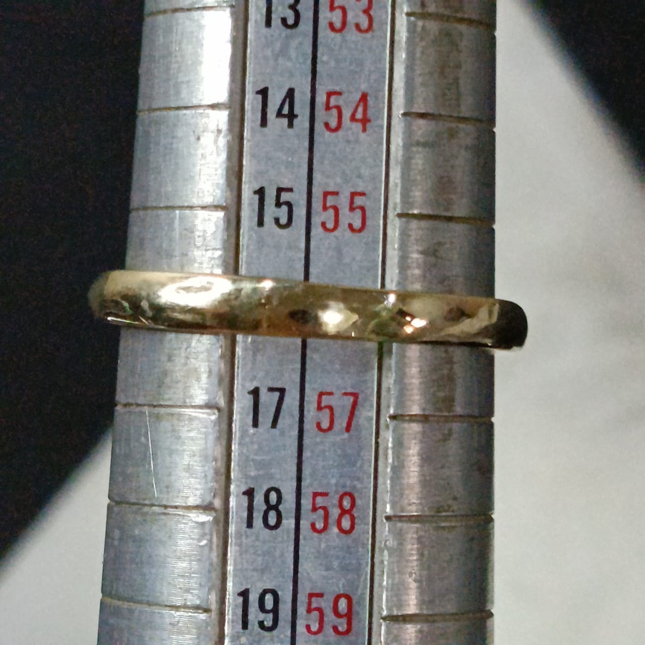 خاتم بلاكي أبيض 18 عيار بحجر زركون طبيعي