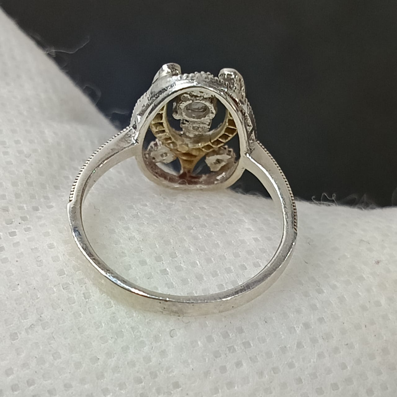 خاتم فضة نسائي و ذهب 9 عيار أبيض مرصع بحجر ماس