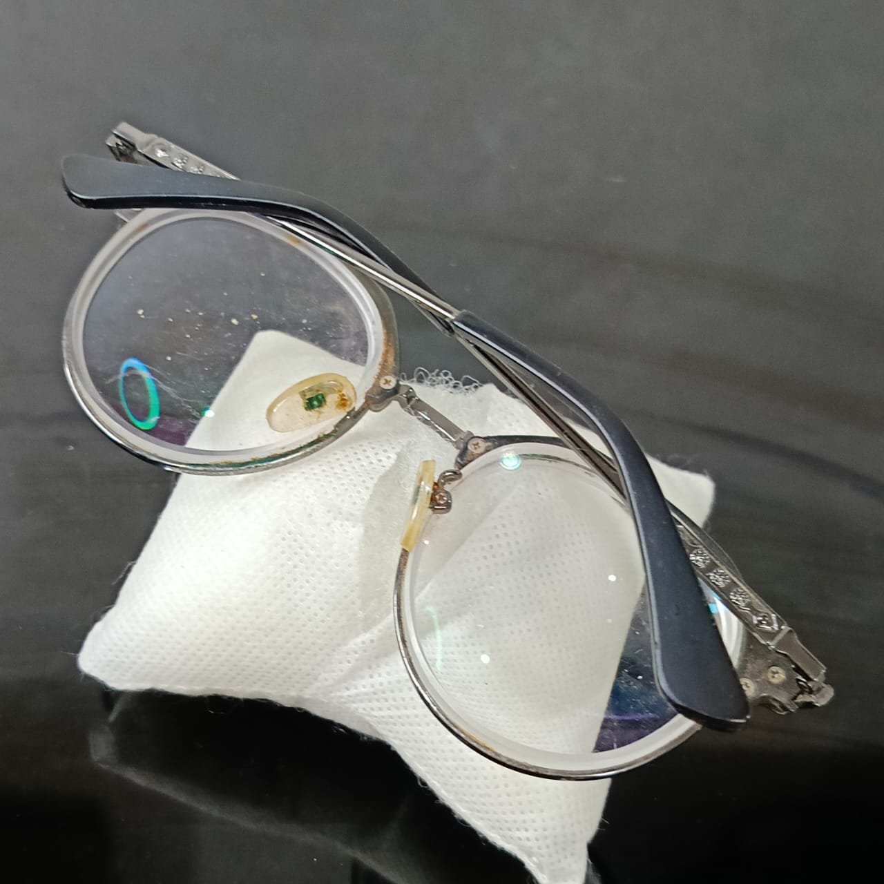 Cadre du lunette vintage