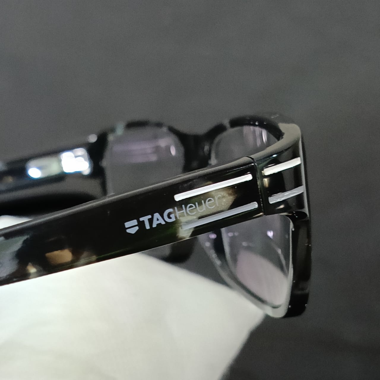 Lunette Tag heure rare