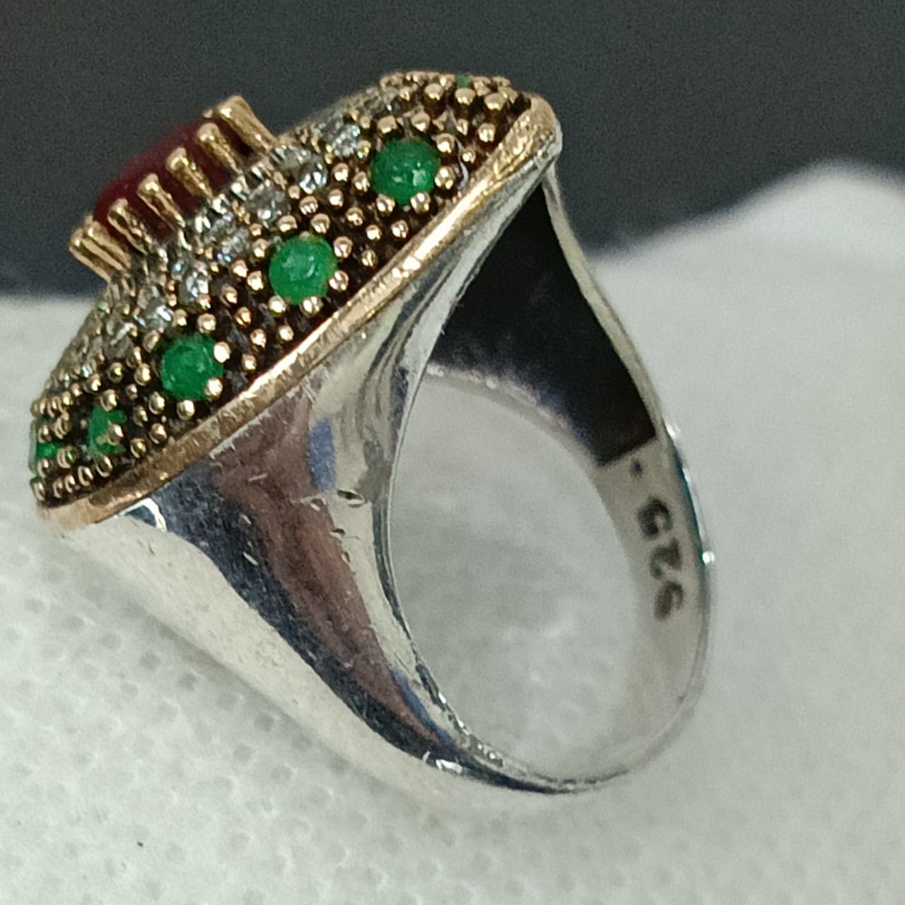 خاتم فضة نسائي مرصع بالأحجار كريمة