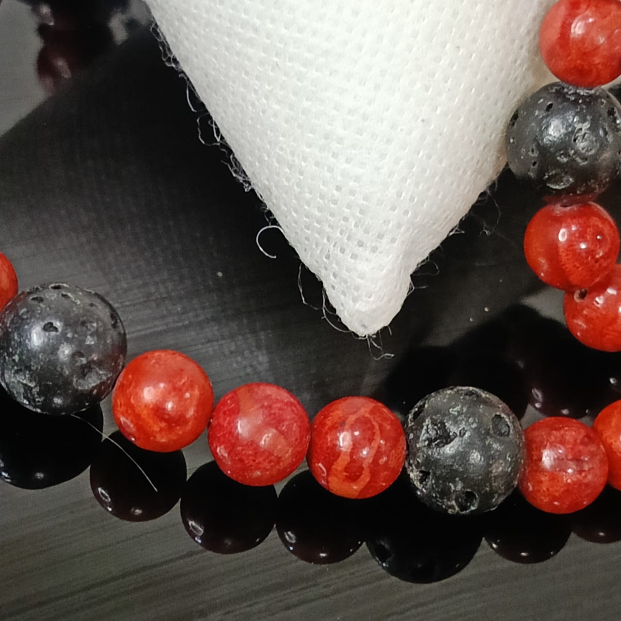 عقد تحفة مرجان وحجر هبهال