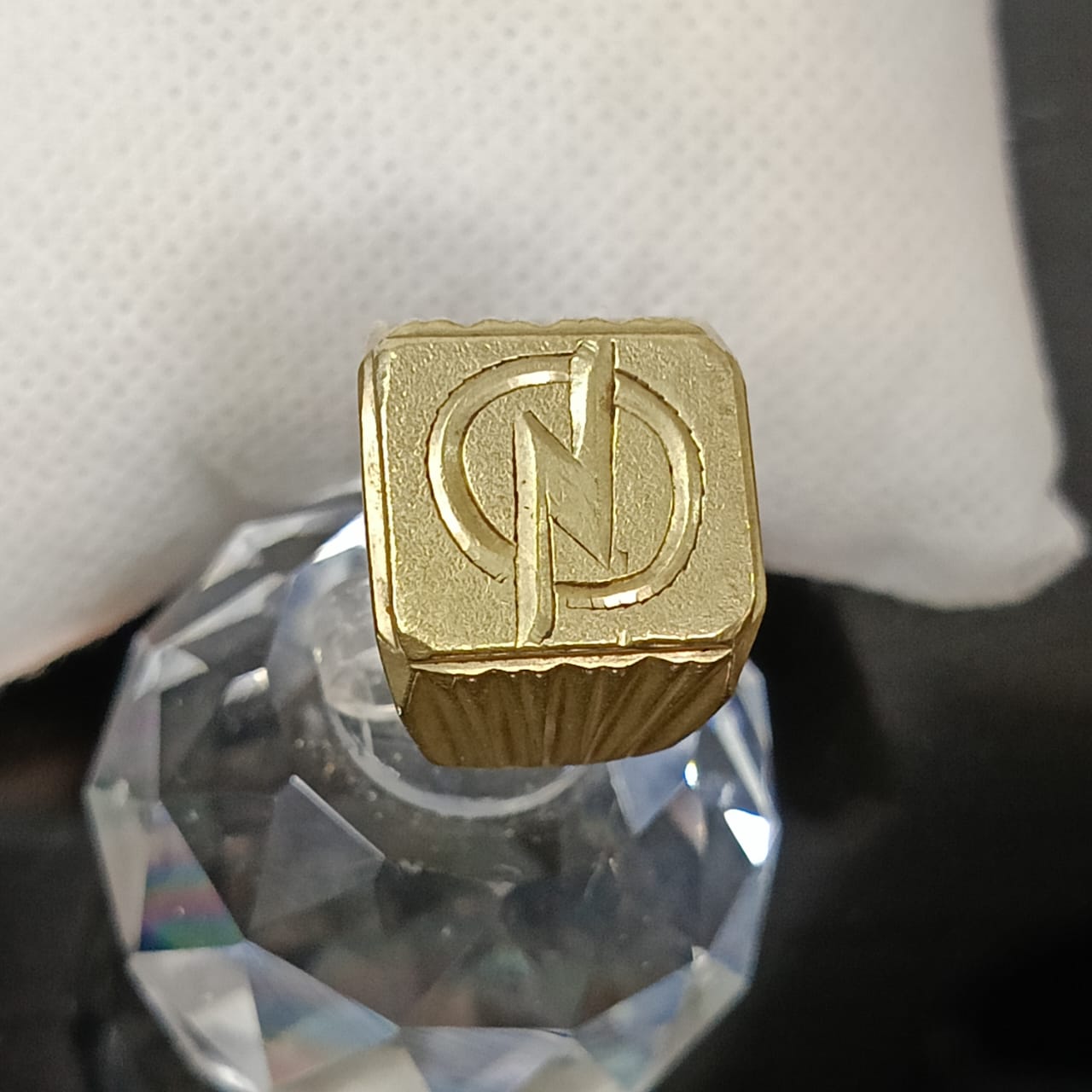 خاتم نحاس ثقيل