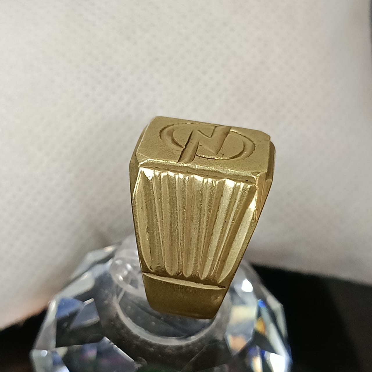 خاتم نحاس ثقيل