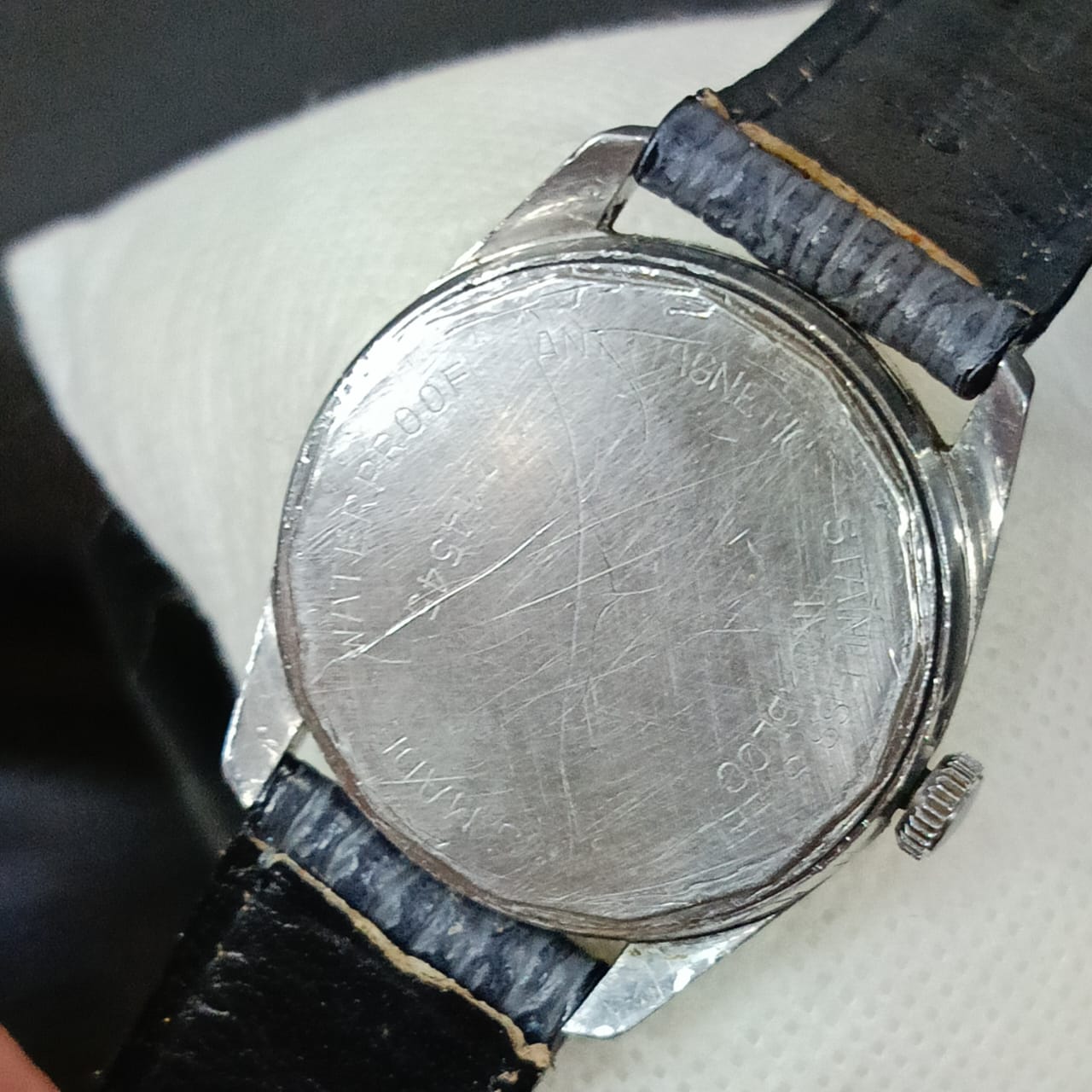 Montre titan mécanique vintage original