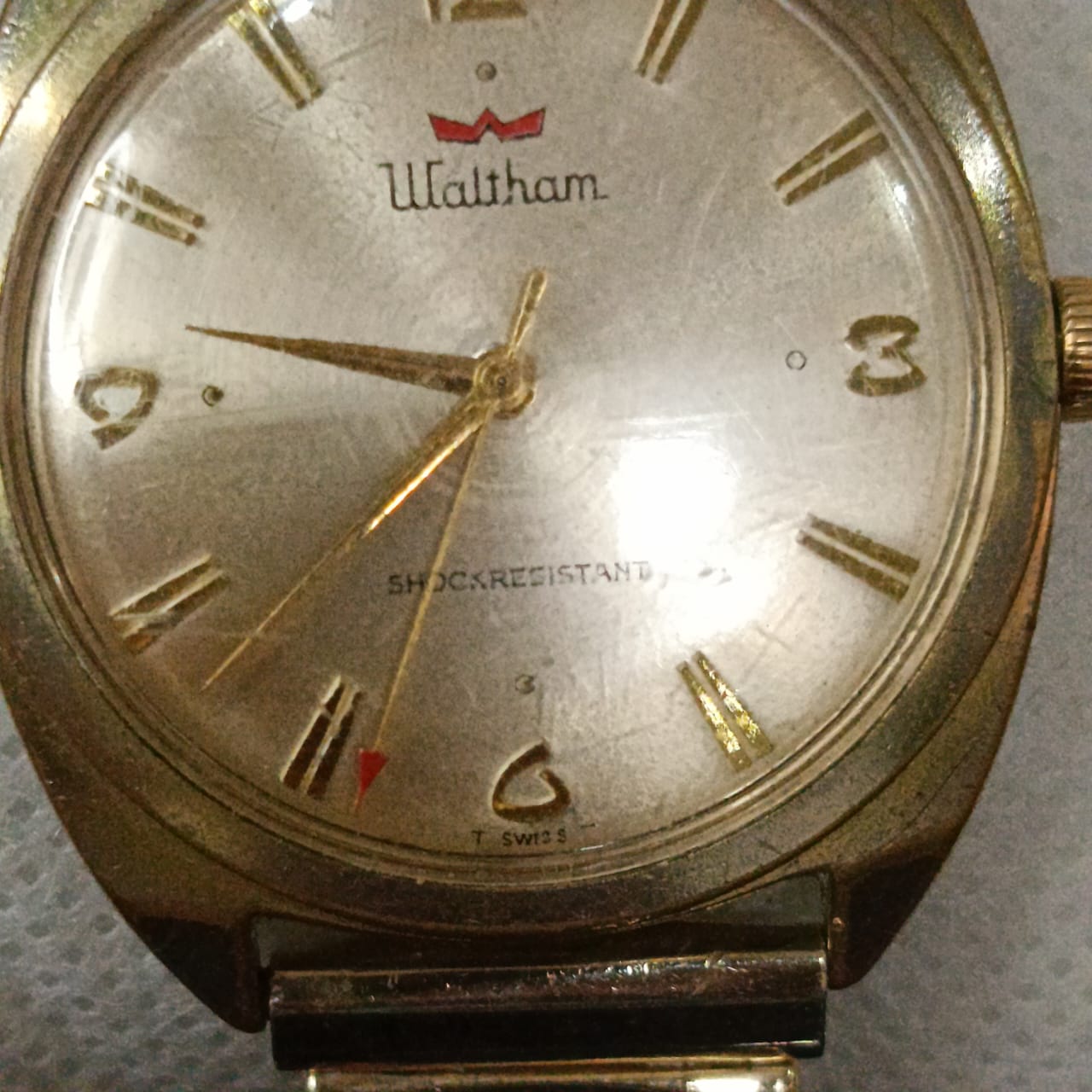 Montre mécanique suisse vintage original