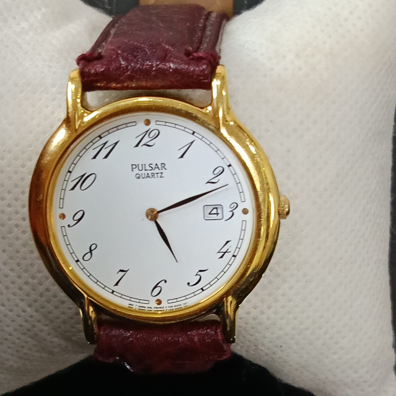 Montre Pulsar extra plat plaque or vintage original