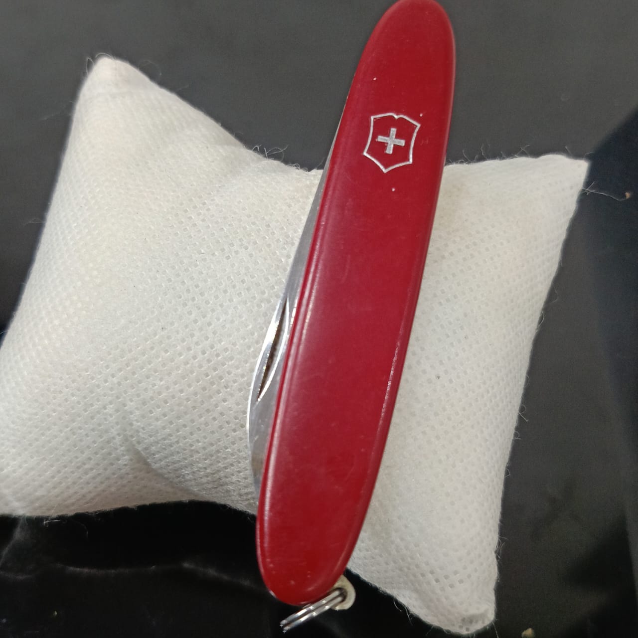 تحفة سويسرية أصلية