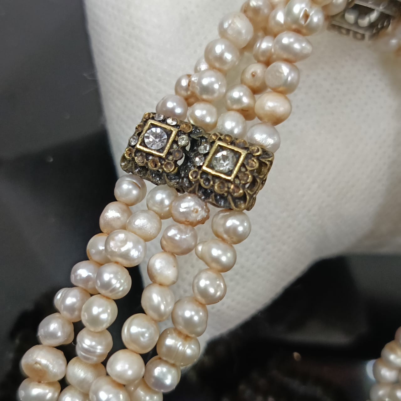 سوار تحفة بجوهر حر