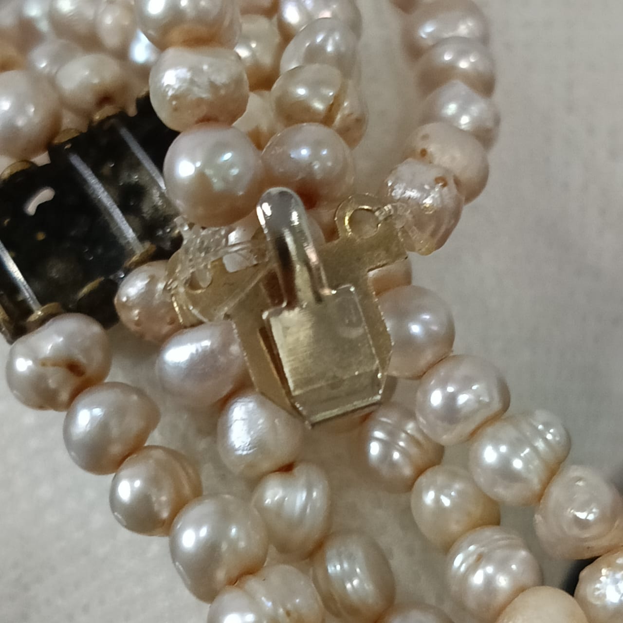 سوار تحفة بجوهر حر