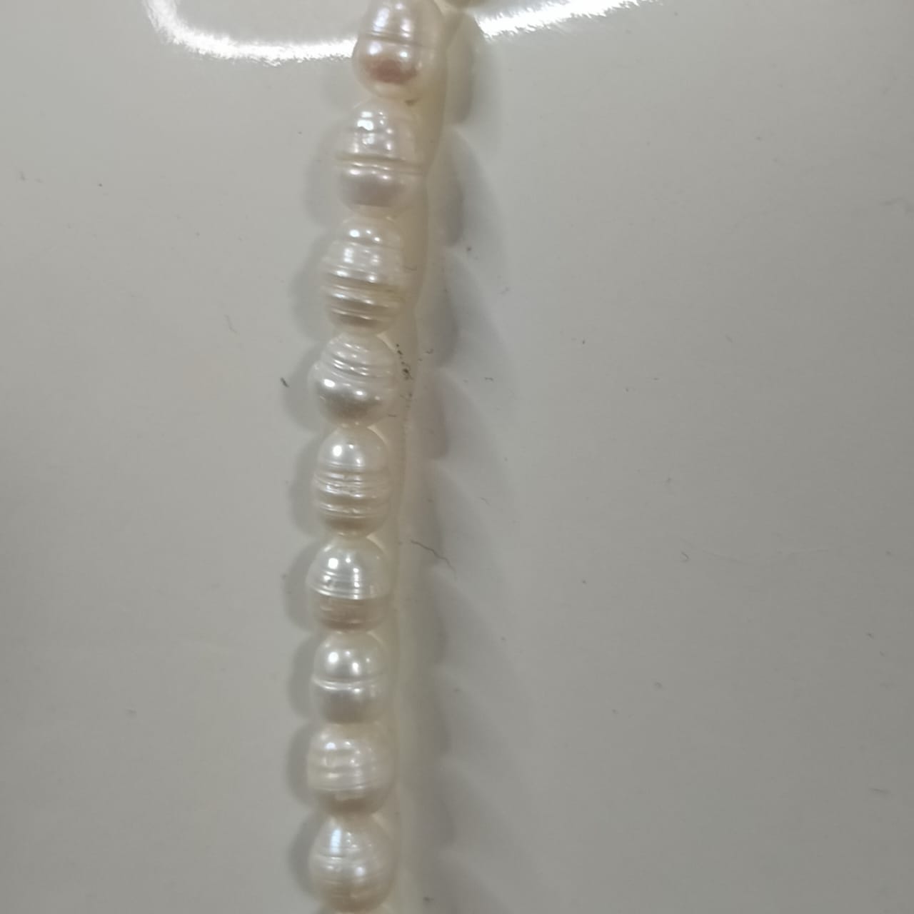 عقد تحفة بالجوهر الحر